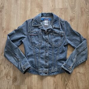HOLLYWOOD Women’s Classic Mid-Wash Lightweight Jean Jacket Small